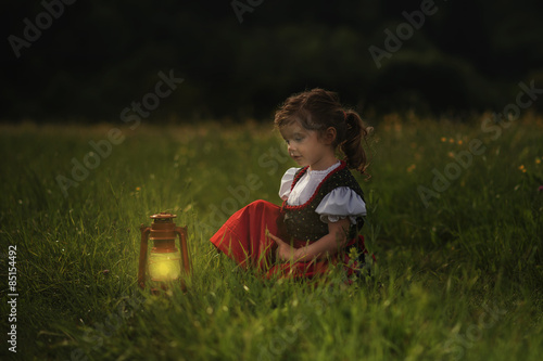 Obraz na płótnie Ritratto di Bambina con fiori w salonie