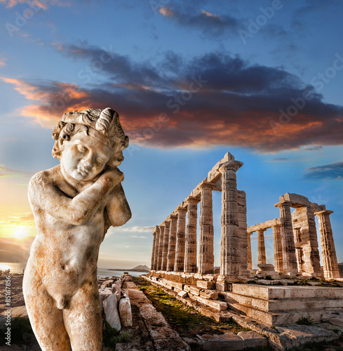  Greek temple Poseidon, Cape Sounion in Greece © Tomas Marek