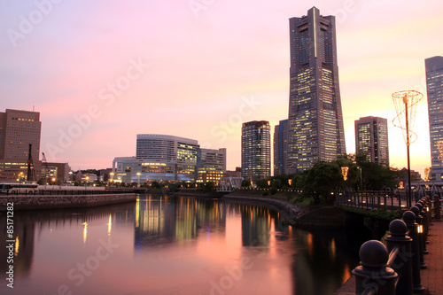 日没直後のみなとみらい