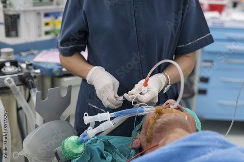 anasthetic nurse clear airway before off et tube