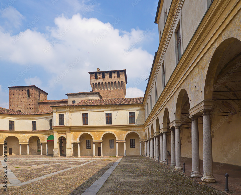 Piazza Castello im Palazzo Ducale / Mantua
