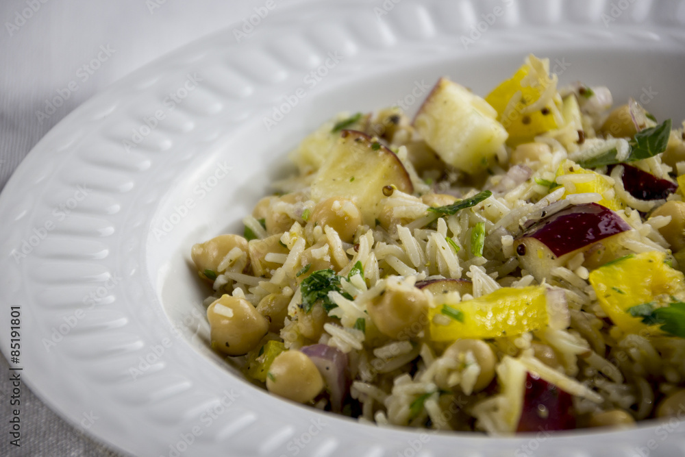 Rice salad with veggies, apples and chickpea Rice salad with veggies, apples and chickpea
