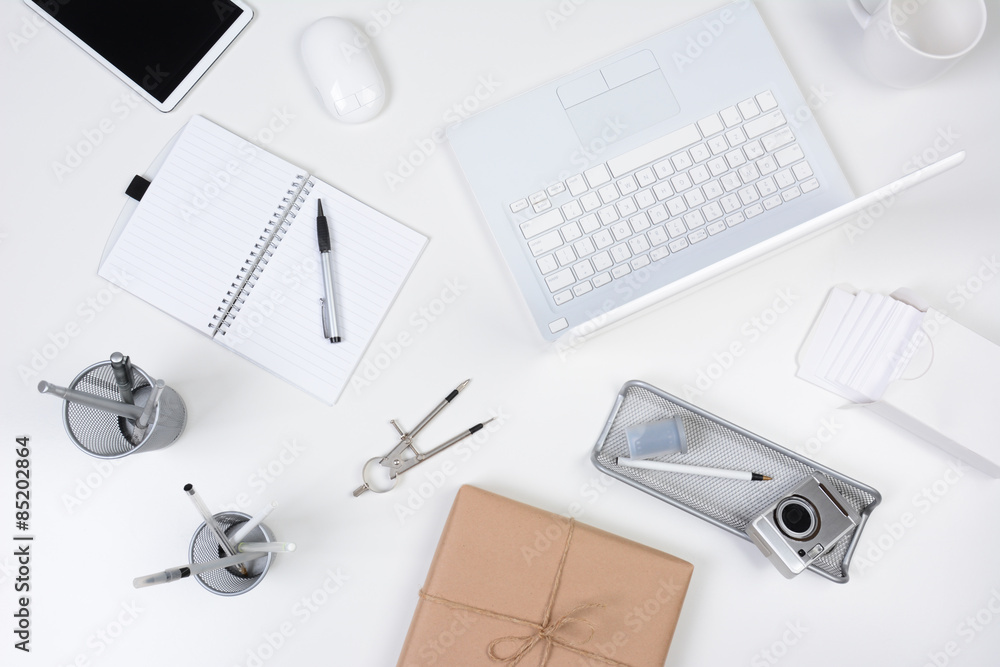 White Desk White Desk