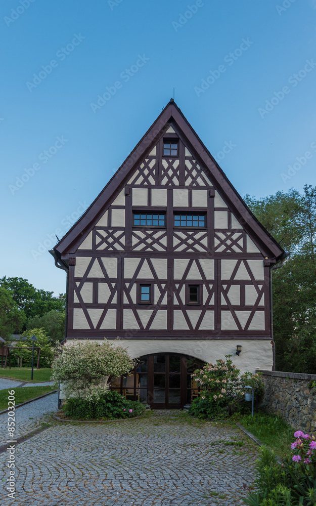 Fototapeta premium Altes Fachwerkhaus im Vogtland