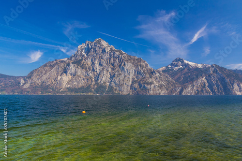 View of the alpine lake in Traunkirchen with Traunstein mountain  Austria  Europe