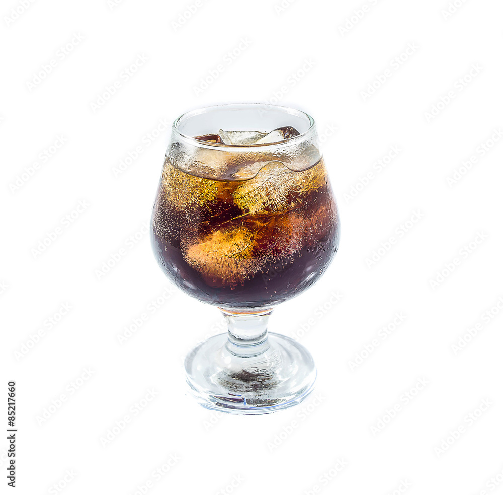 Cola with ice