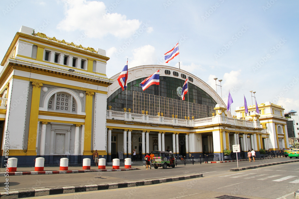 Naklejka premium Hua Lamphong Train station in bangkok