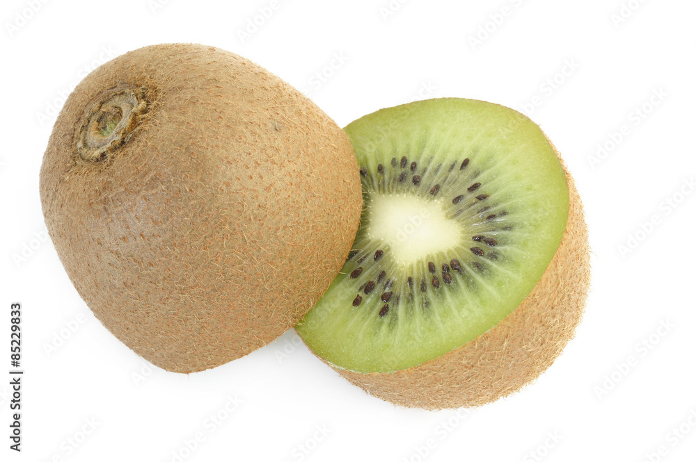 Obraz premium Owoce kiwi w plasterkach na białym tle