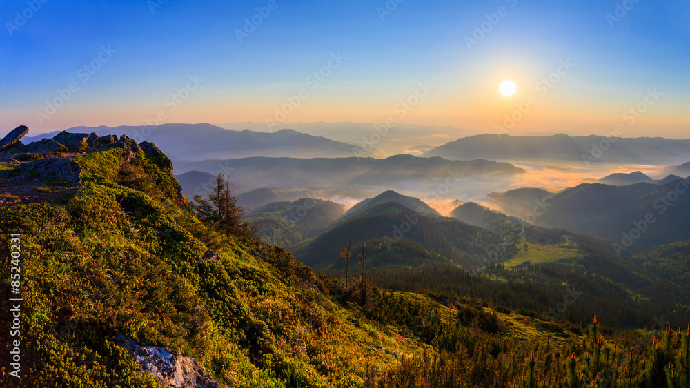 Fototapeta premium Sunrise in the Carpathian mountains