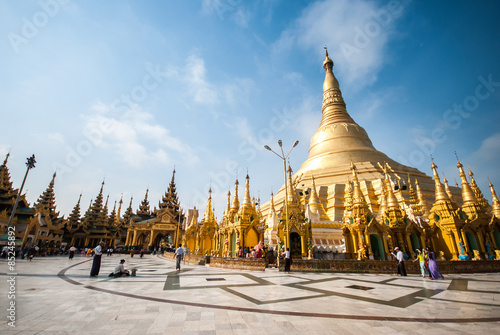 Stampa su tela The Shwedagon Pagoda in Yangon, Myanmar