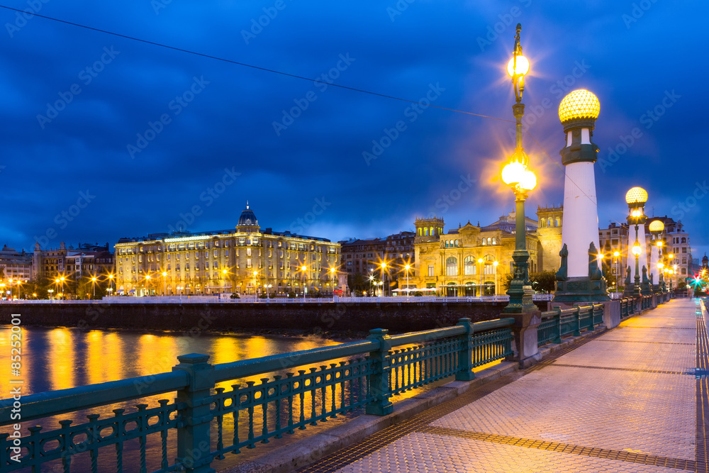 Fototapeta premium Zurriola bridge over Urumea river in night. Sant Sebastian