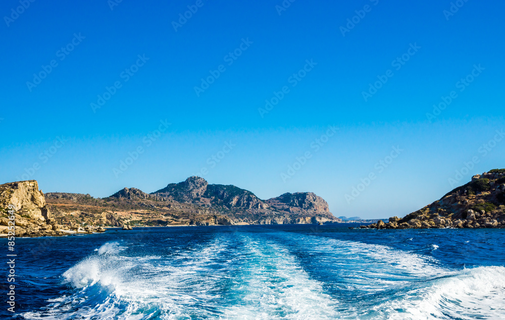 Fototapeta premium sea sky and mountains