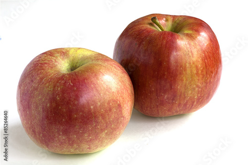 Red apples