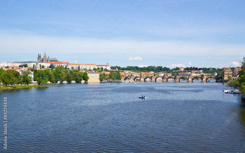 Prag mit Karlsbrücke