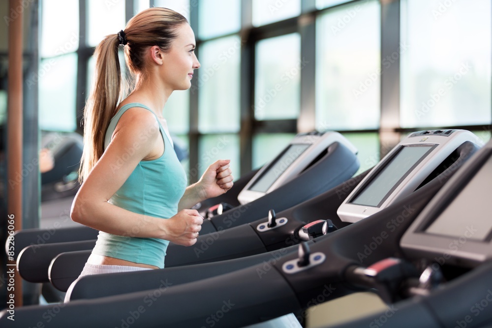 Gym, center, running. Gym, center, running.