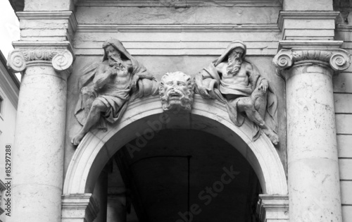 two big statues in the main street of Vicenza City
