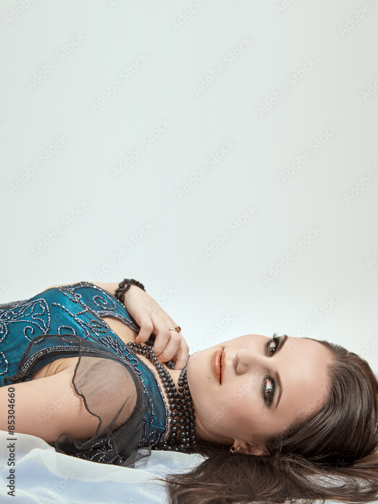 Naklejka premium woman lying
