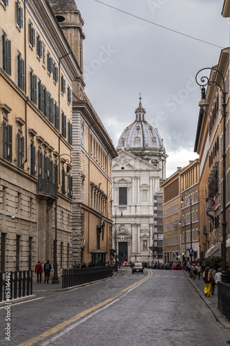 walking in Rome and its churches
