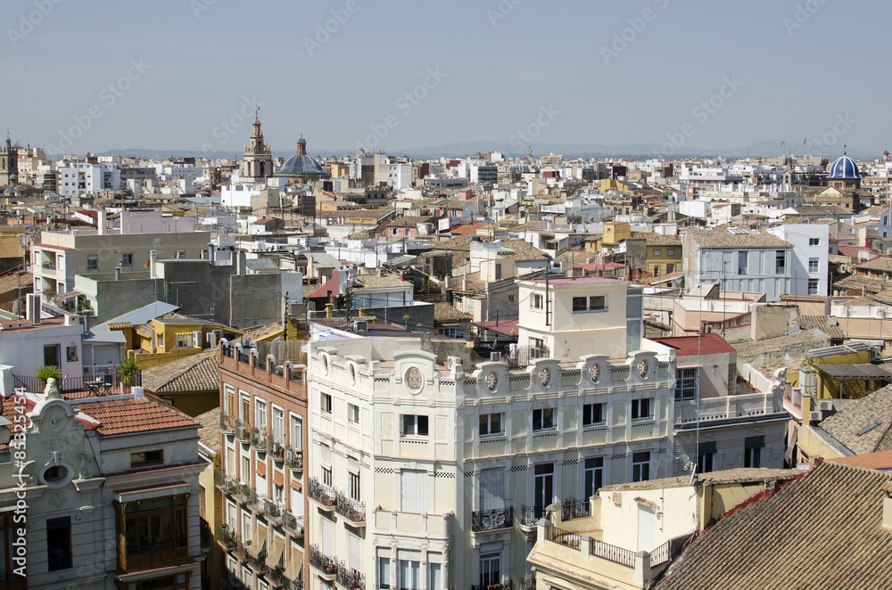 Valencia. Vistas aéreas del centro de la ciudad desde las Torres de Serranos.