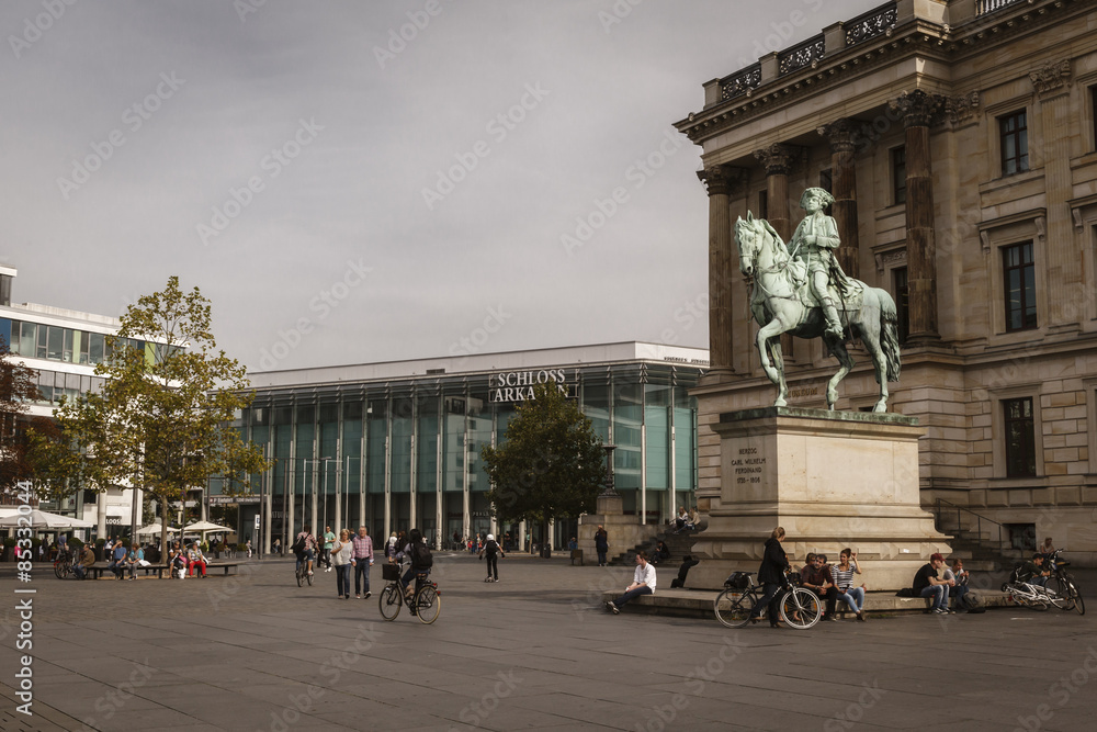Germany, Brunswick, view to palace and shopping center StockFoto