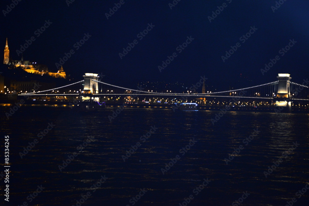 Obraz premium BUDAPEST NOCTURNO