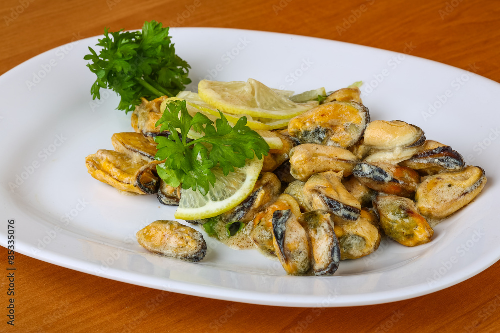 Mussels in butter sauce
