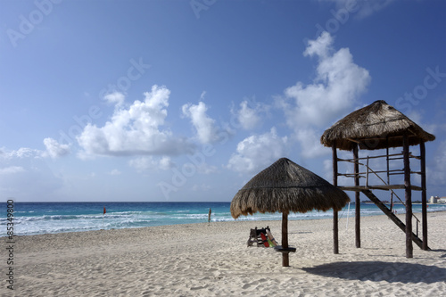 Cancun White Sand Beach, La Isla Dorado, Mexico © EuToch