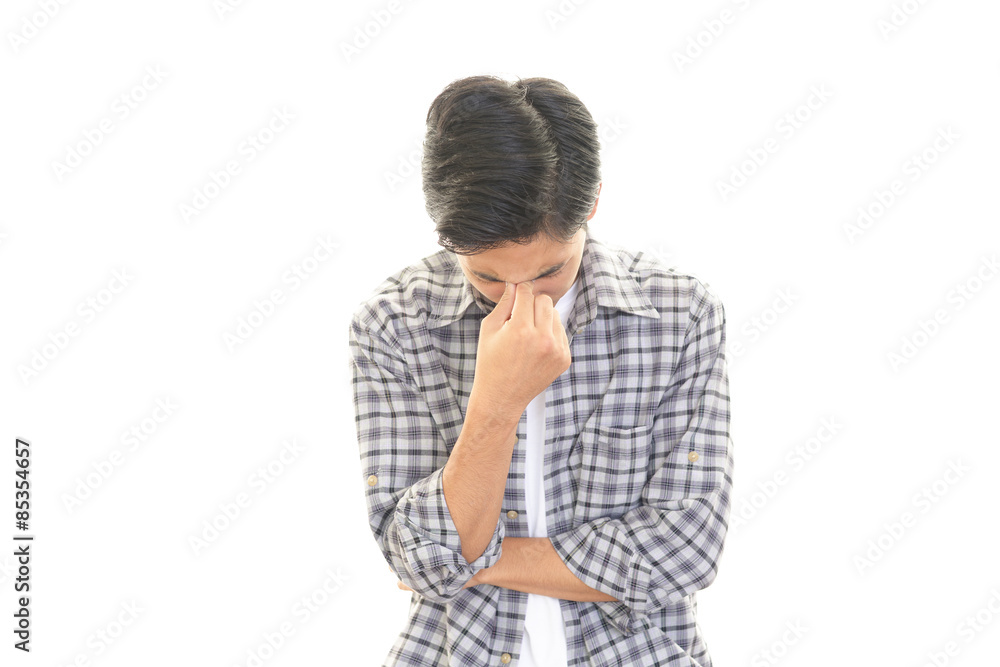 苦悩する男性