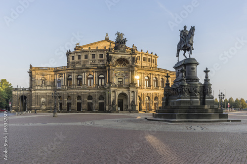 Germany, Dresden, view to Semper Opera House at Theatre Square