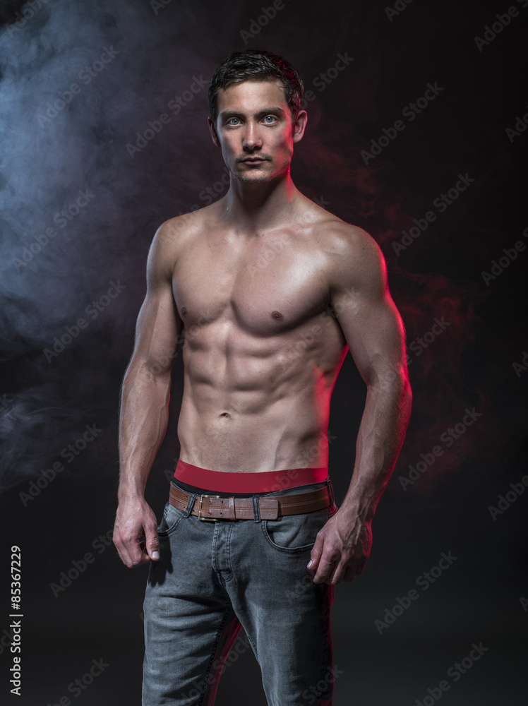 Fototapeta premium fitness male model