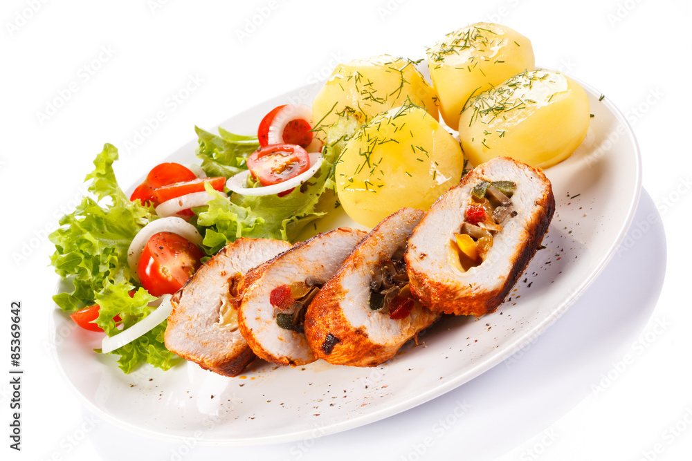Stuffed chicken fillets and vegetables Stuffed chicken fillets and vegetables