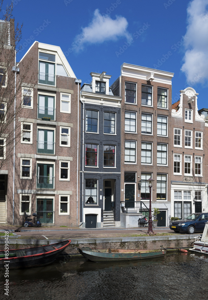 dutch houses in amsterdam