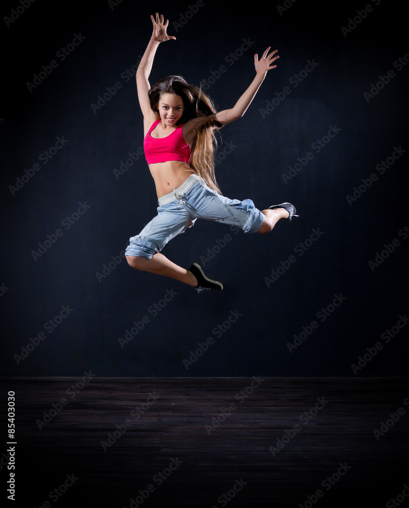 Girl modern dancer (normal version)