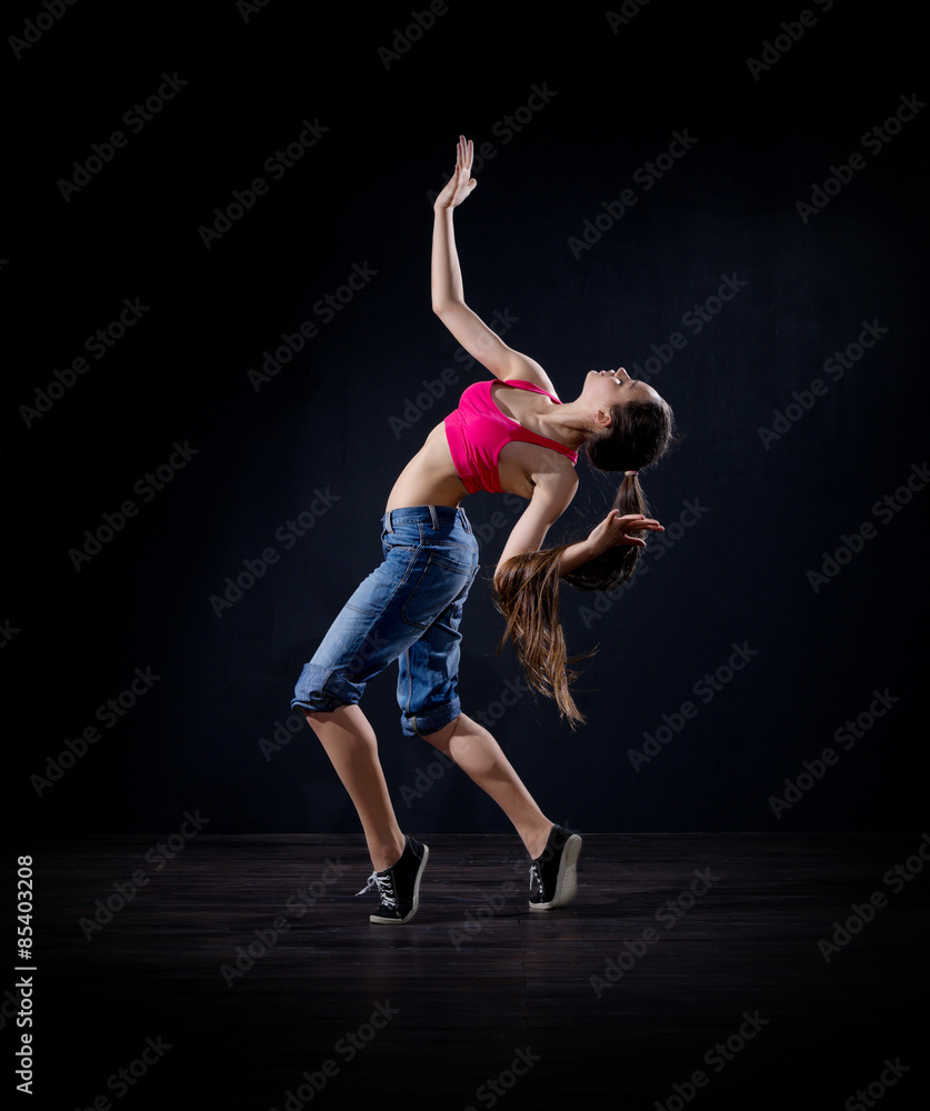 Girl modern dancer (normal version)