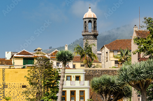 Blick auf den alten Glockenturm von La Orotava