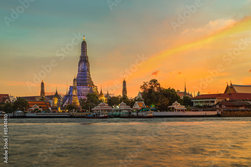 Wat Arun - the Temple of Dawn in Bangkok, Thailand © coward_lion