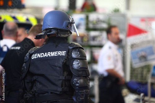 Tenue d'intervention de la gendarmerie photo