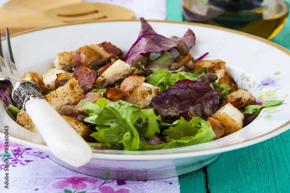 salad with bacon, lentils and croutons salad with bacon, lentils and croutons