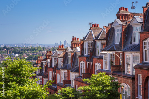 Canvas Print Brick houses of Muswell Hill and panorama of London with Canary Wharf, London, U