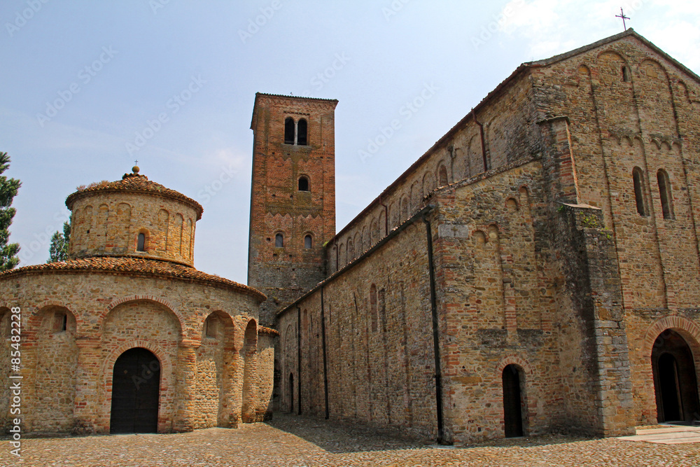 chiesa e battistero di S. Giovanni; Vigolo Marchese