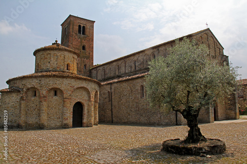 Photos chiesa e battistero di S. Giovanni; Vigolo Marchese
