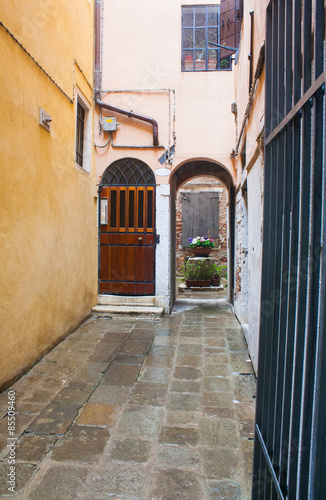 Courtyard in Vevice, Italy © belyona