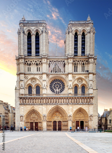 Notre Dame Cathedral - Paris © TTstudio
