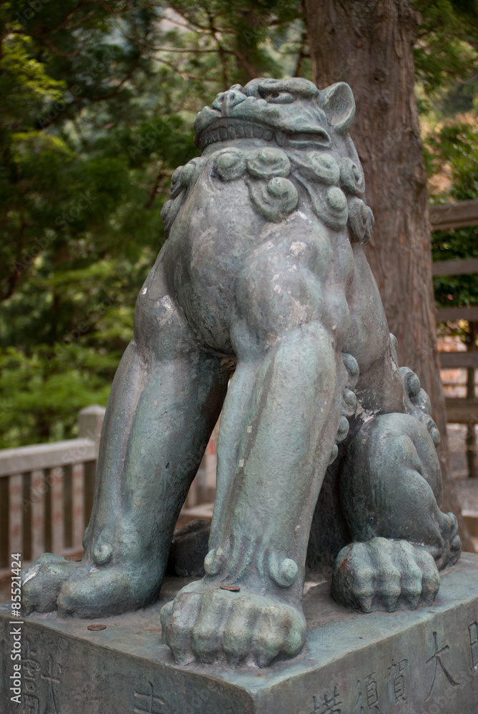 Komainu statue at a temple In Tokyo, Japan