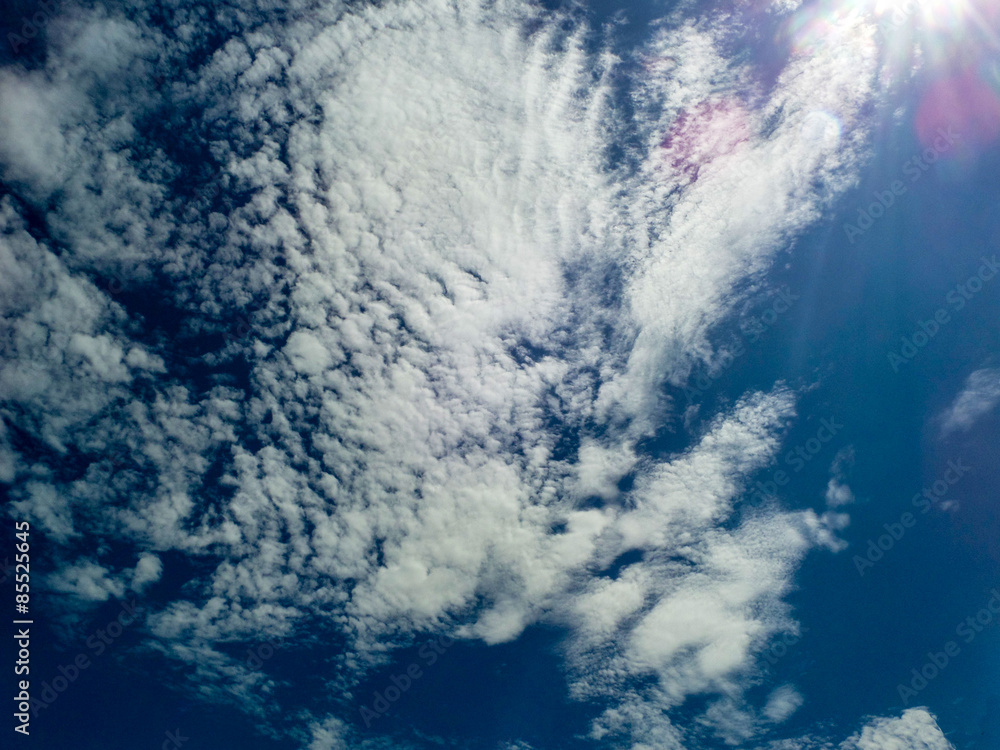 Naklejka premium White cloud