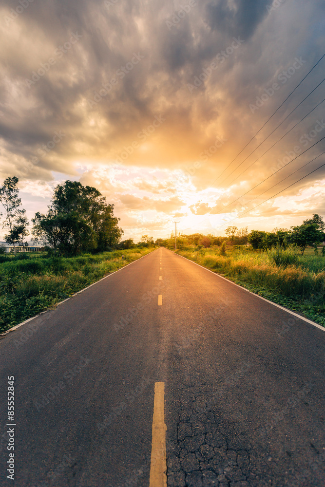 Fototapeta premium road and sunset in chiang mai, thailand.