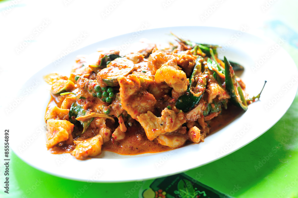 SPICY STIR FRIED PORK WITH RED CURRY SPICY STIR FRIED PORK WITH RED CURRY