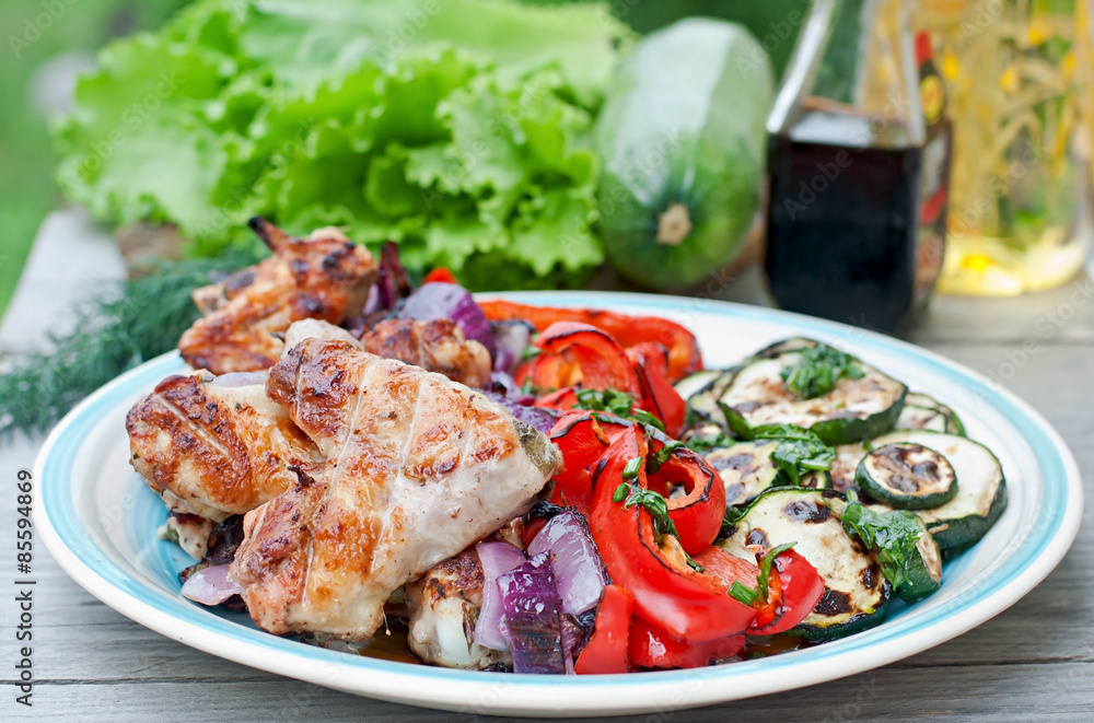 Grilled chicken wings with vegetables Grilled chicken wings with vegetables