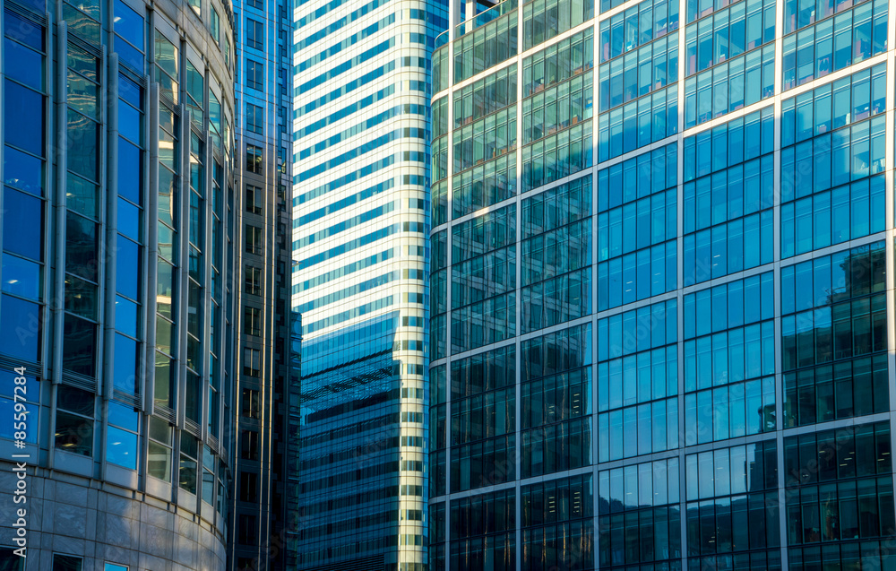 Fototapeta premium Office building and reflection in London, England, background