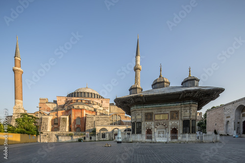 Εκτύπωση καμβά III. Ahmet Fountain and Haghia Sophia Museum in Fatih district o